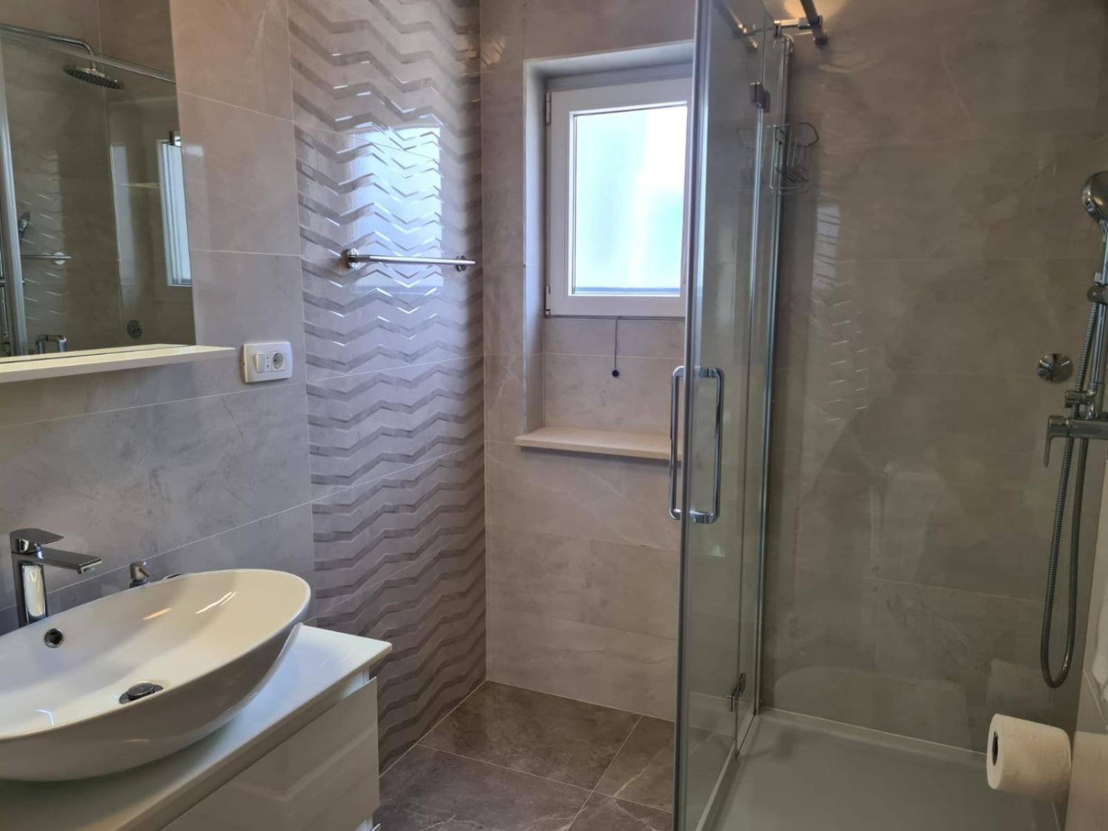 Apartments Jelena Supetar - Four Apartments - A Small House With A Private Yard - Two-Room Apartment With A Sea View - Studio Apartment - Two-Room Apartment With Garden View- Free Parking Exterior foto