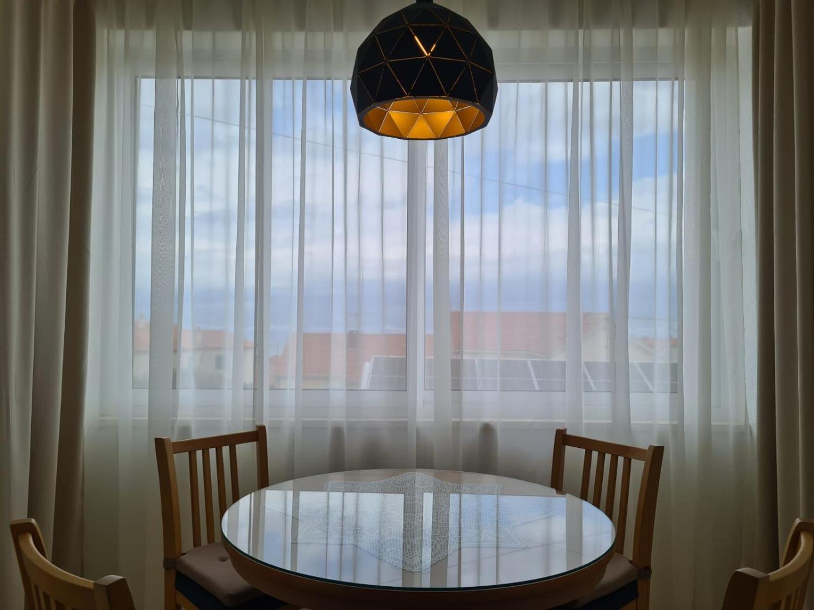 Apartments Jelena Supetar - Four Apartments - A Small House With A Private Yard - Two-Room Apartment With A Sea View - Studio Apartment - Two-Room Apartment With Garden View- Free Parking Exterior foto
