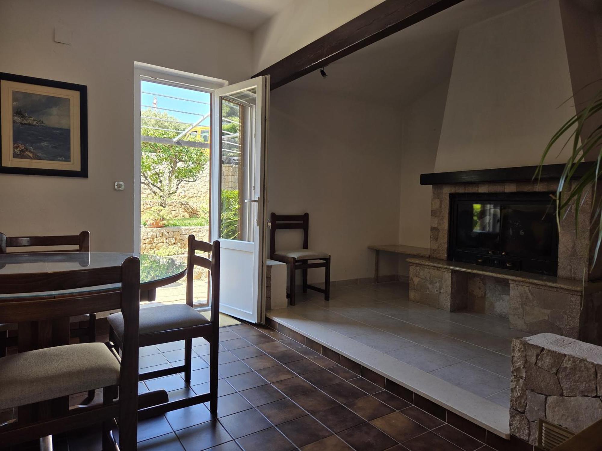 Apartments Jelena Supetar - Four Apartments - A Small House With A Private Yard - Two-Room Apartment With A Sea View - Studio Apartment - Two-Room Apartment With Garden View- Free Parking Exterior foto